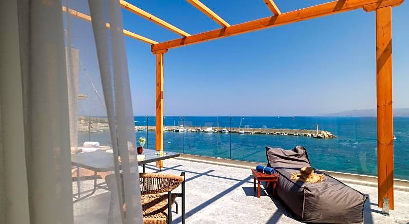 Soho SeaFront Suites