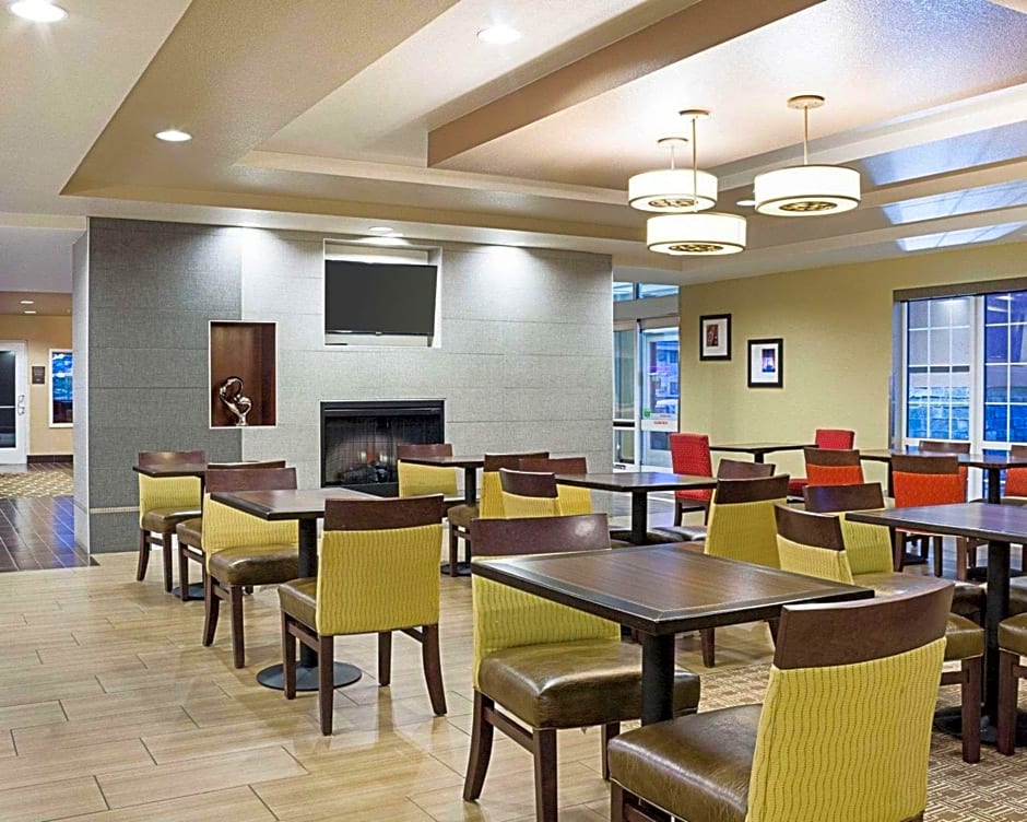 Comfort Suites Minot