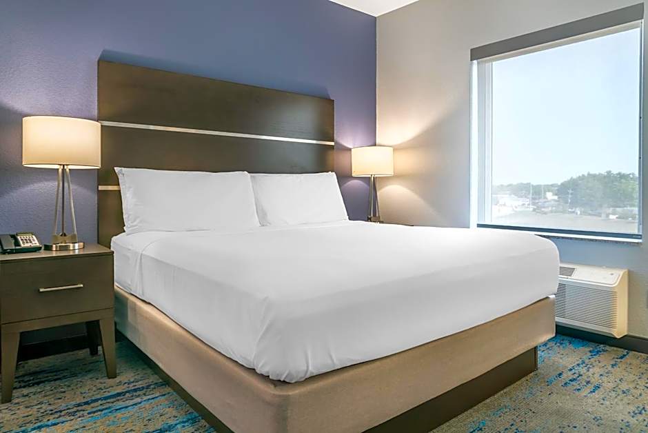 Comfort Inn & Suites Adrian