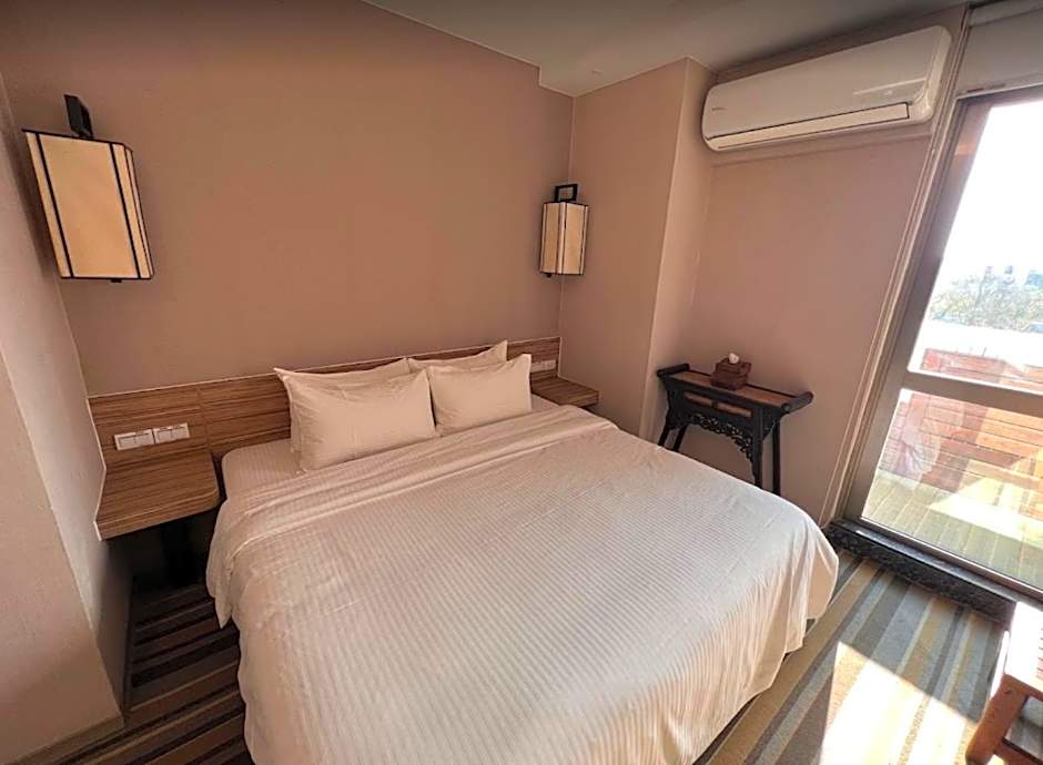 TAINAN JULIE'S GARDEN