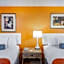 Howard Johnson by Wyndham Staunton