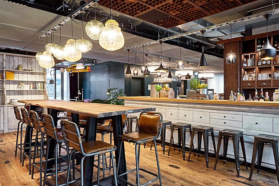 me and all hotel Mainz, by Hyatt