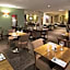 Premier Inn London Heathrow Airport T2 & T3 - Bath Road