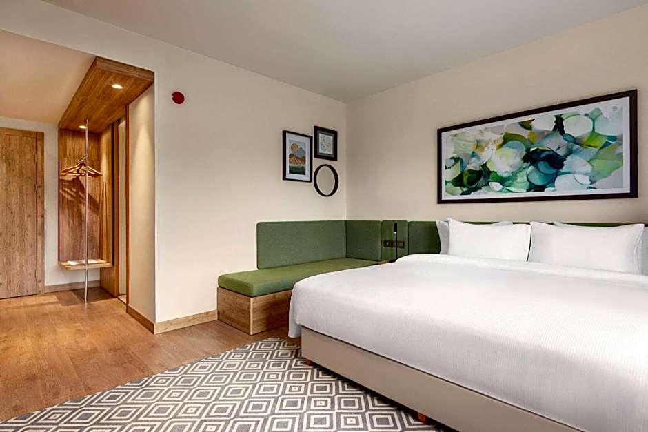 Wyndham Garden Zomin