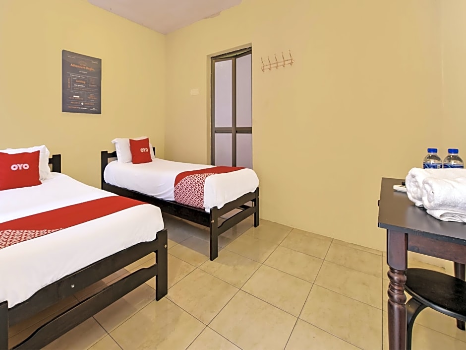 OYO 90765 Hotel Bajet Pulai