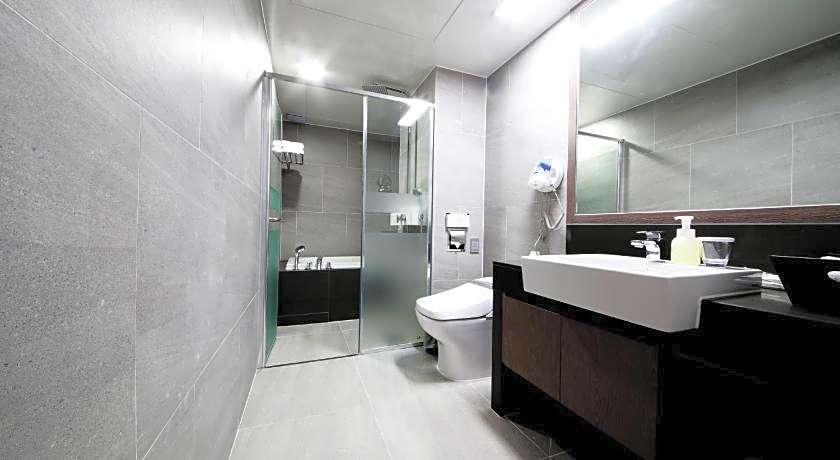 GOLDEN TULIP ESSENTIAL NAMGANG