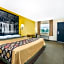 Super 8 by Wyndham Williamsburg