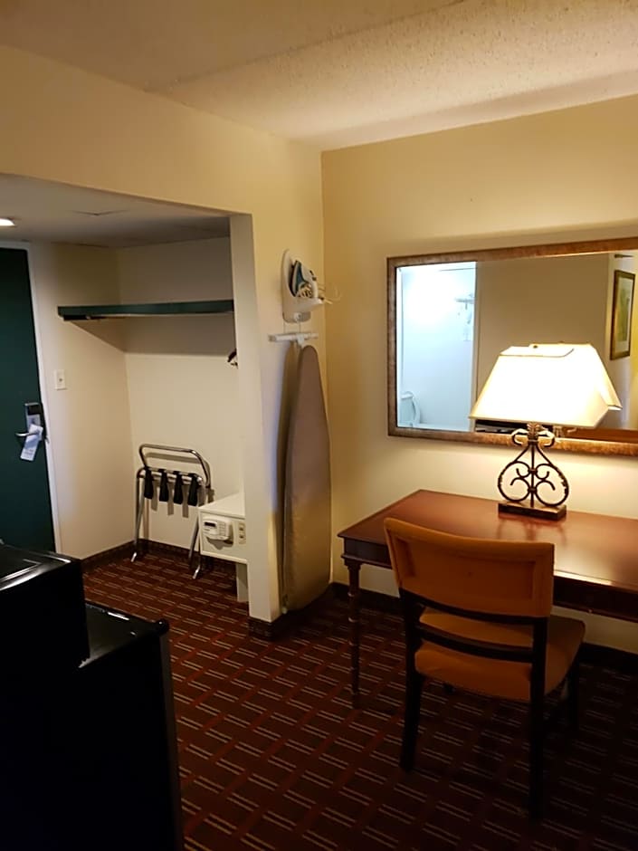 Select Inn Murfreesboro