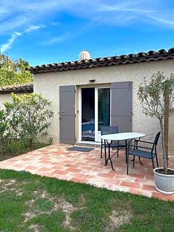 Standard Double Room with Garden View