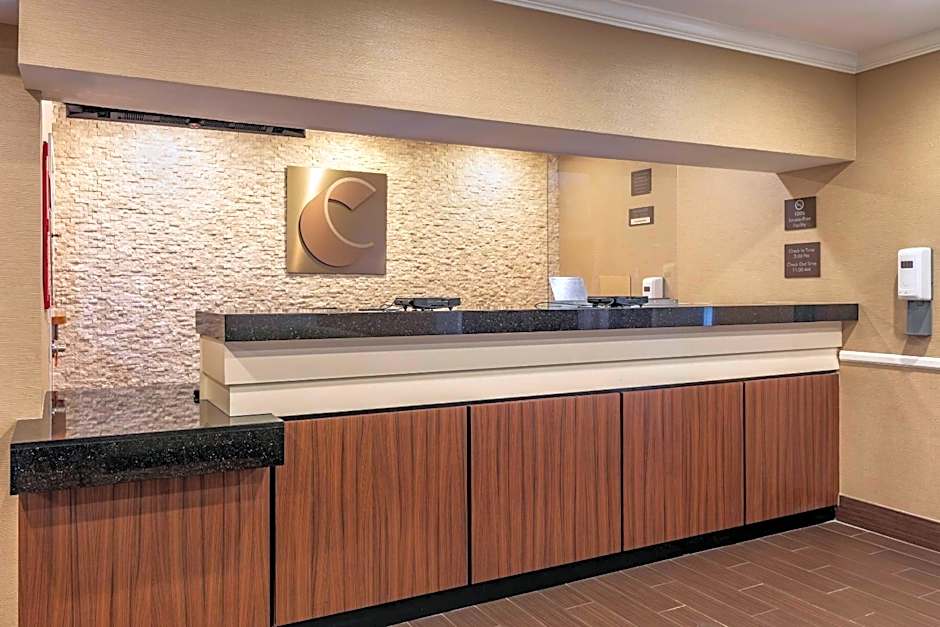 Comfort Inn & Suites North Dallas-Addison