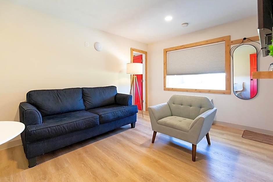 Explorer Rest & Recreation