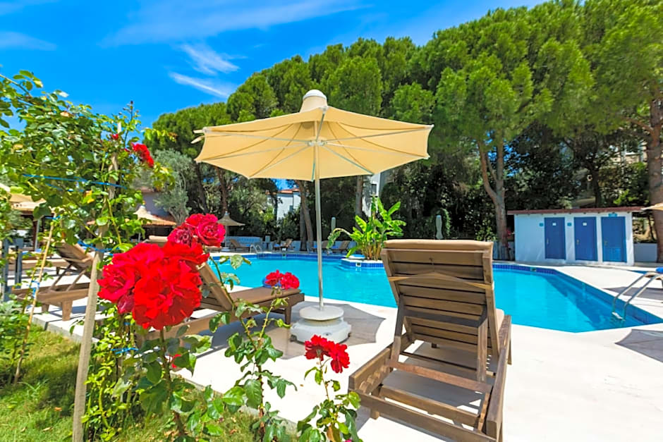 Risus Garden Marina Hotel