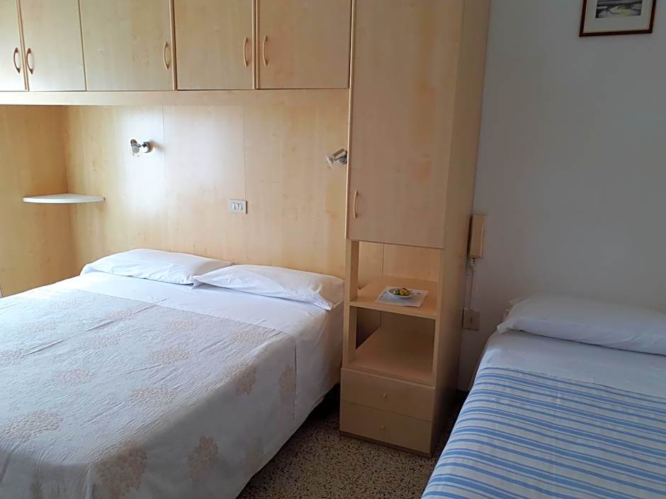 Hotel Villa Dina