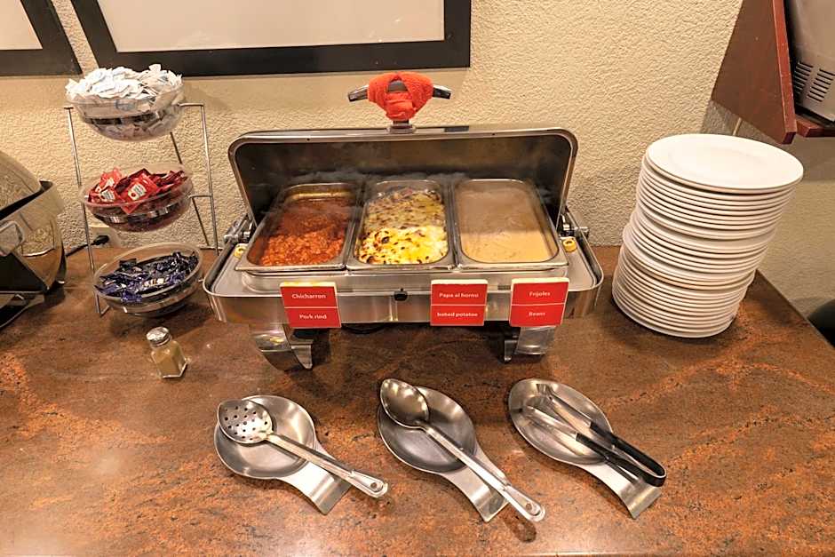 Hampton Inn By Hilton Guadalajara-Aeropuerto