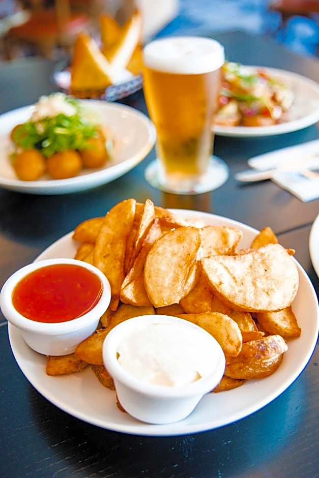Bankstown Hotel