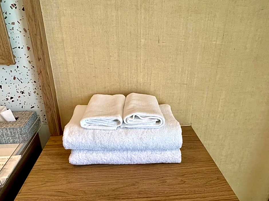 Shanti-Retreat Hotel