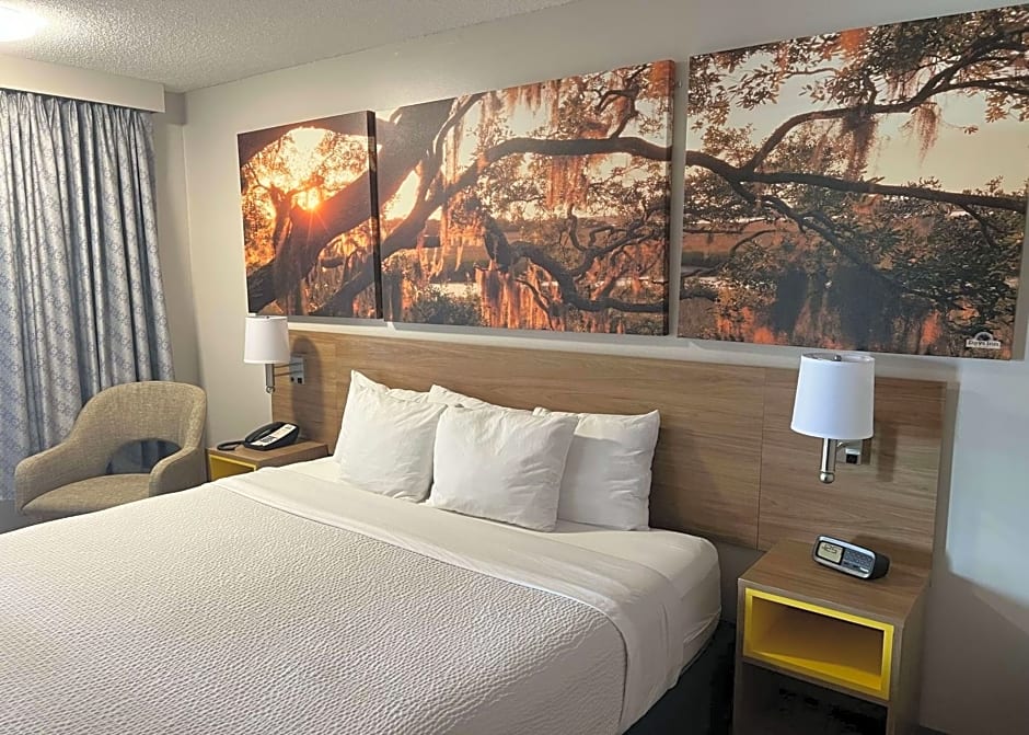 Days Inn by Wyndham Valdosta I-75