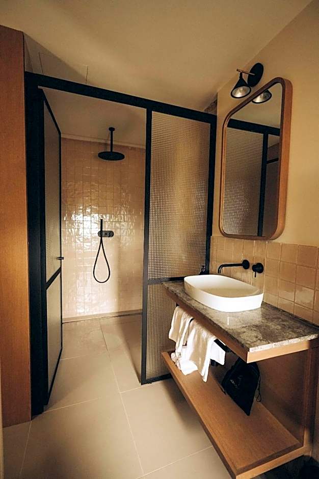 Aethos Hotel Saragano