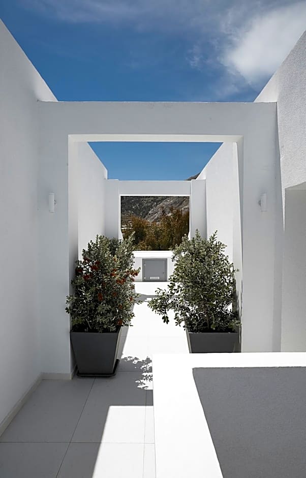 Amara Suites Santorini