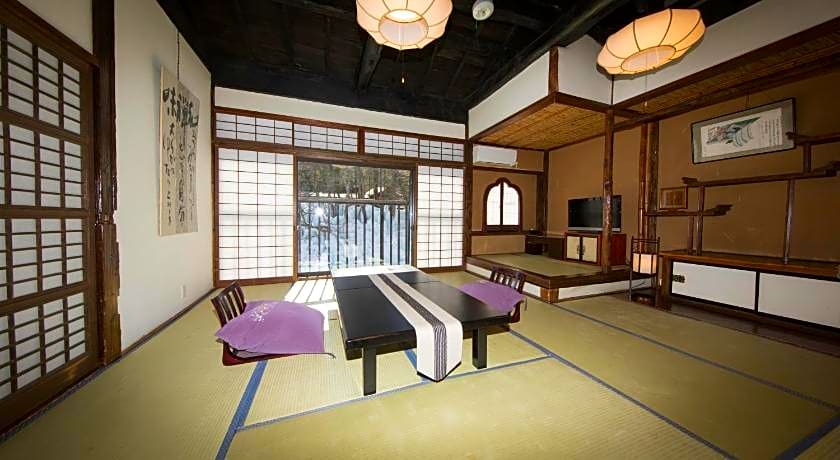 Honke Bankyu Hot Spring Ryokan