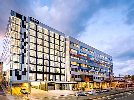 Mantra Albury