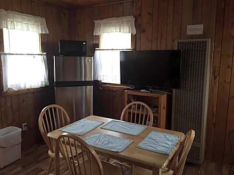Cabin, 2 Queen Beds, Kitchenette