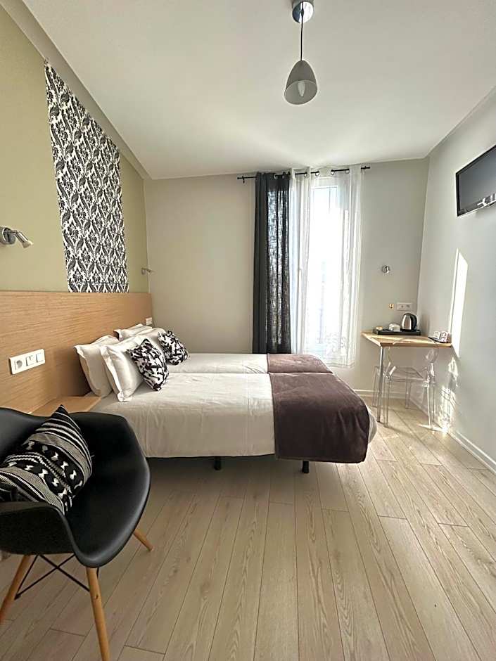 Hôtel Le National Clichy Paris