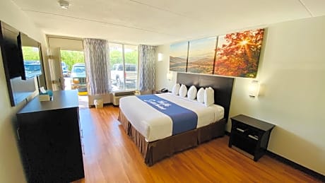 King Room - Non-Smoking