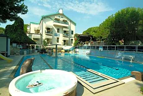 Hotel Flora