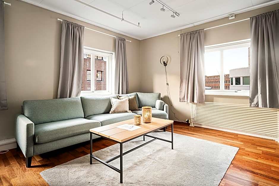 Enter Amalie Apartment Hotel