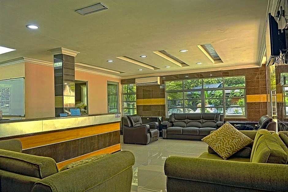 Penarak Bamboo Beach Motel