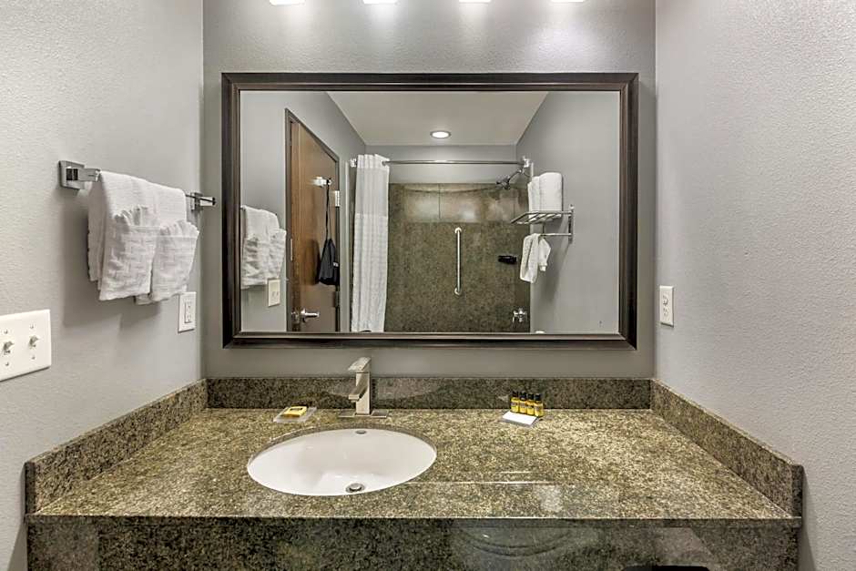 Best Western Plus Williston Hotel & Suites