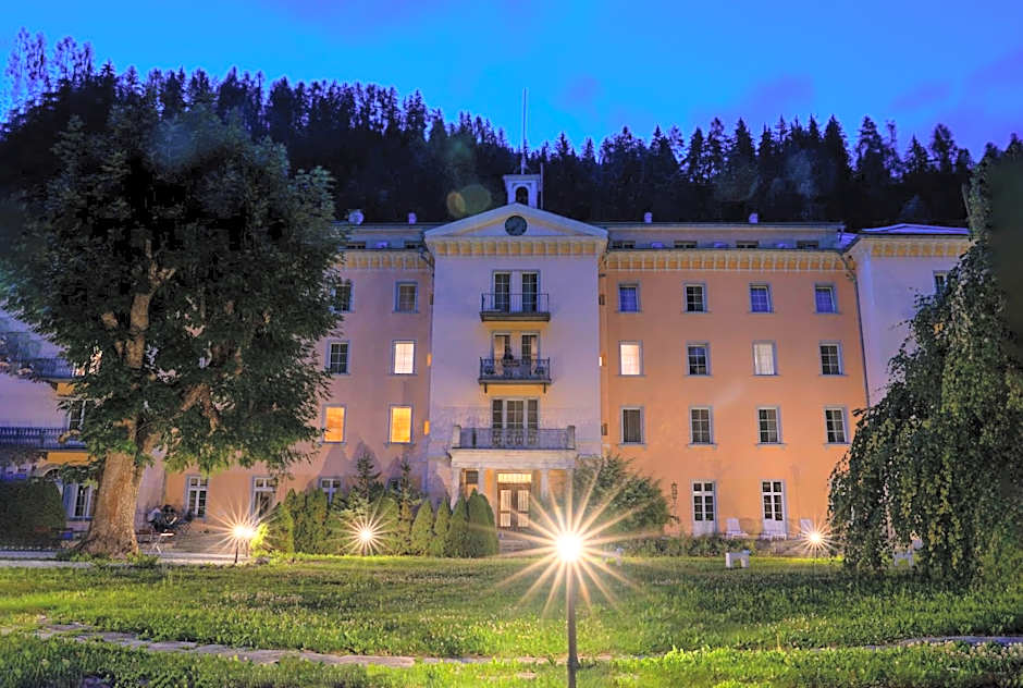 Scuol Palace - Culture, Nature & Health