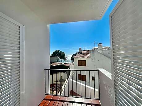 Praia do Carvoeiro 1bedroom duplex beach apartment