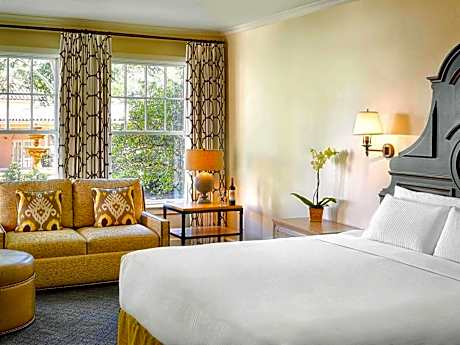 Fairmont King Room with Sofa Bed and Garden View