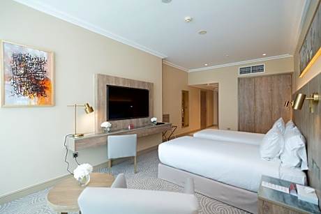 Superior Family Suite with Partial Haram View and Garden Side