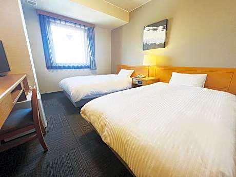 Twin Room - Non-Smoking