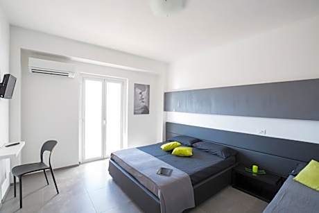 Superior One-Bedroom Apartment
