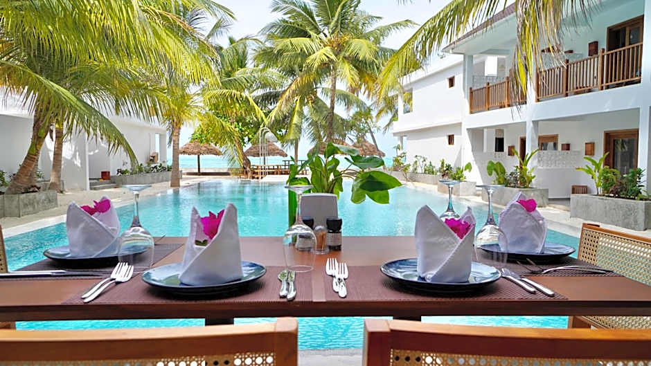 Casa Beach Hotel "Casa Del Mar"