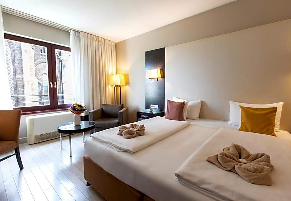 Lion'S Garden Hotel