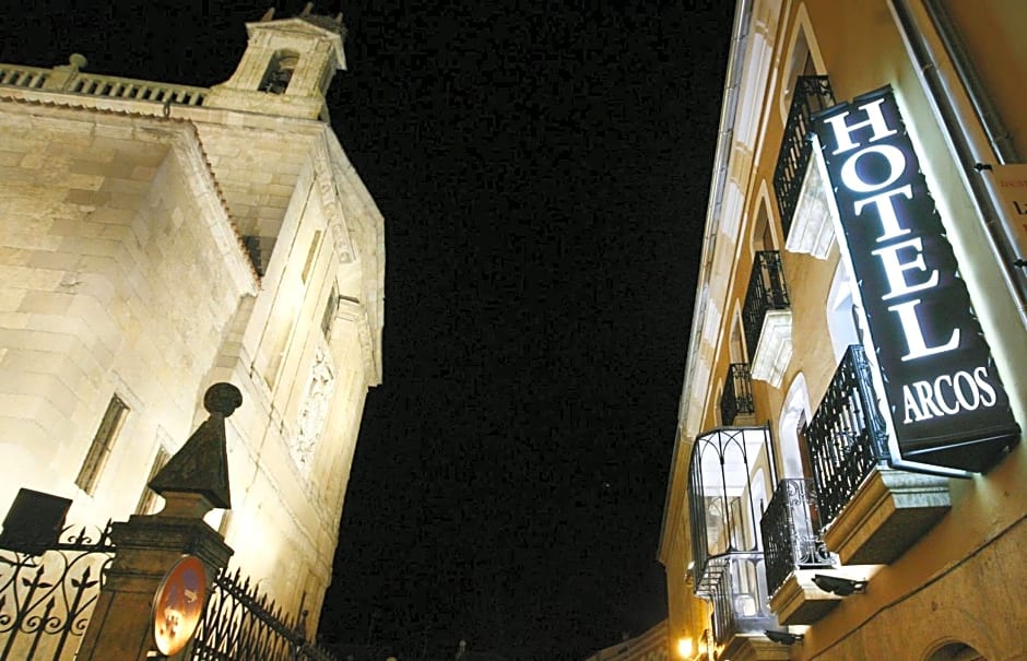 Hotel Arcos Catedral