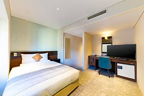 Renewal Universal Double -Nonsmoking