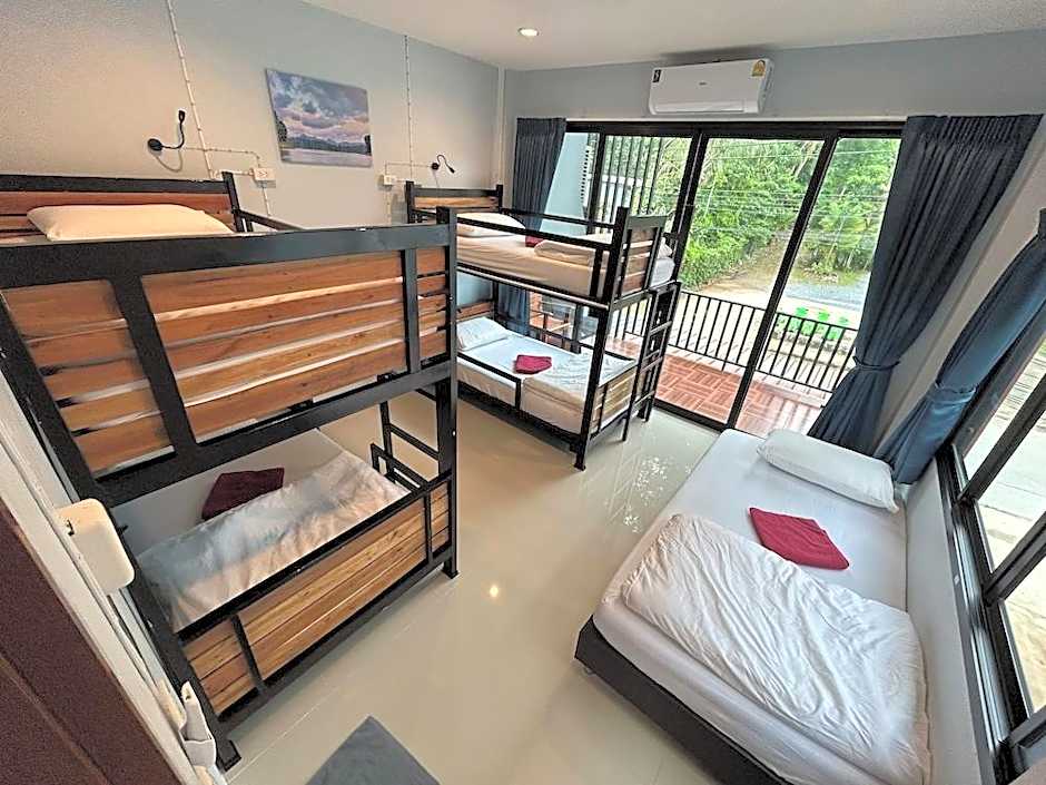 Boom Hostel Khaosok
