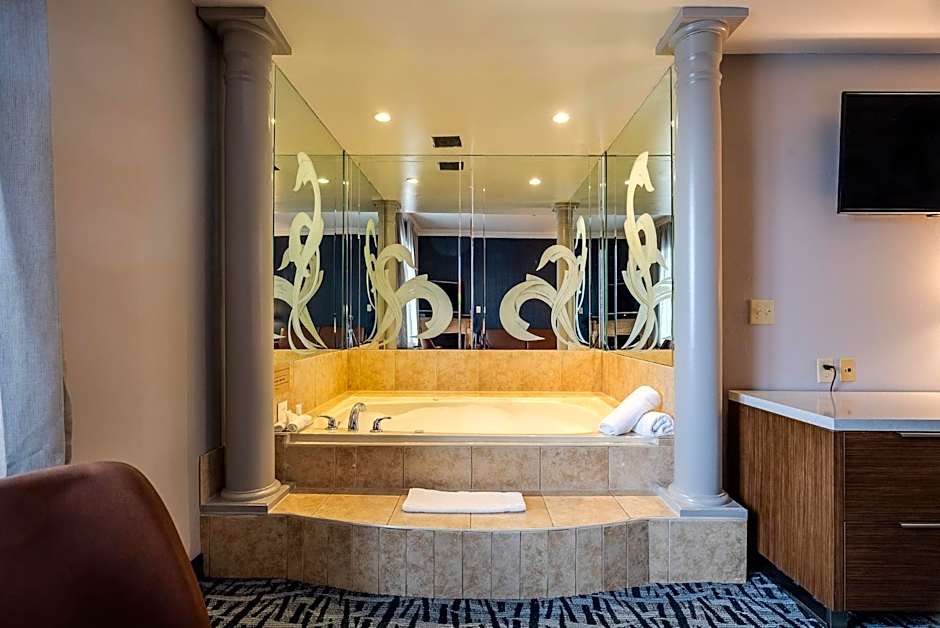 Monte Carlo Inn Toronto West Suites