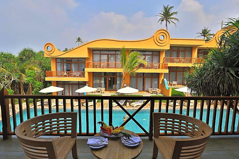 Thaproban Pavilion Waves Unawatuna