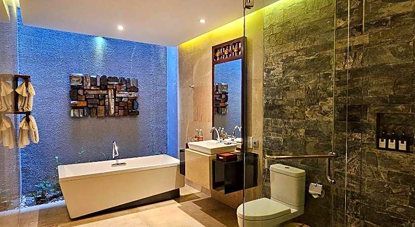 Seminyak Icon - by Karaniya Experience