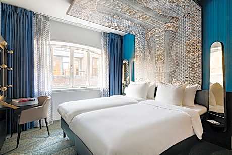 Superior Room 1 Twin Bed