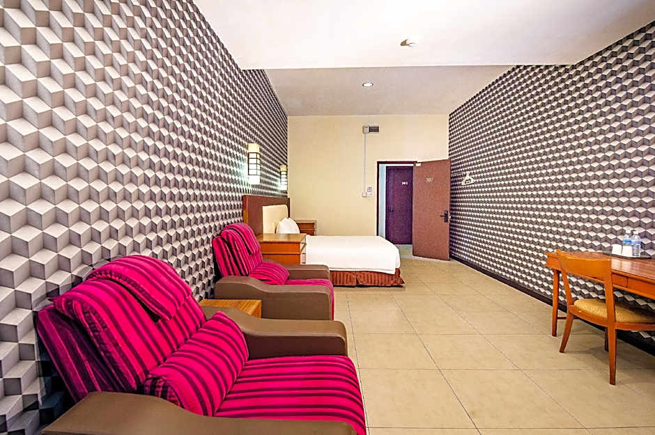 Pertama Lodge