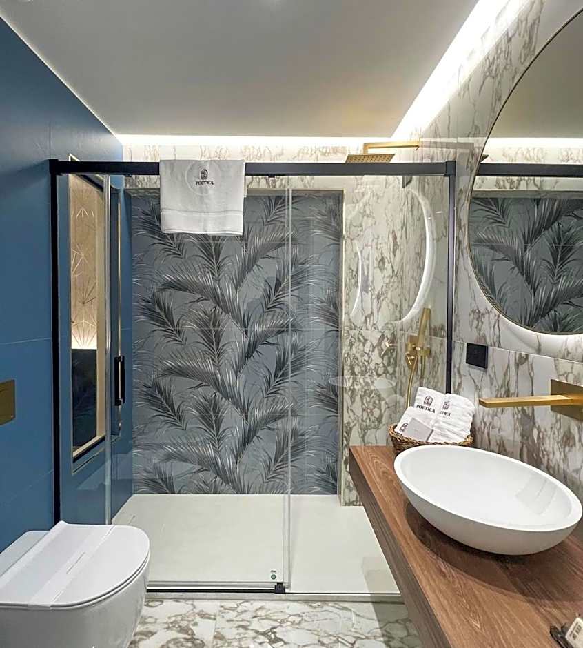 POETICA BOUTIQUE SKY HOTEL