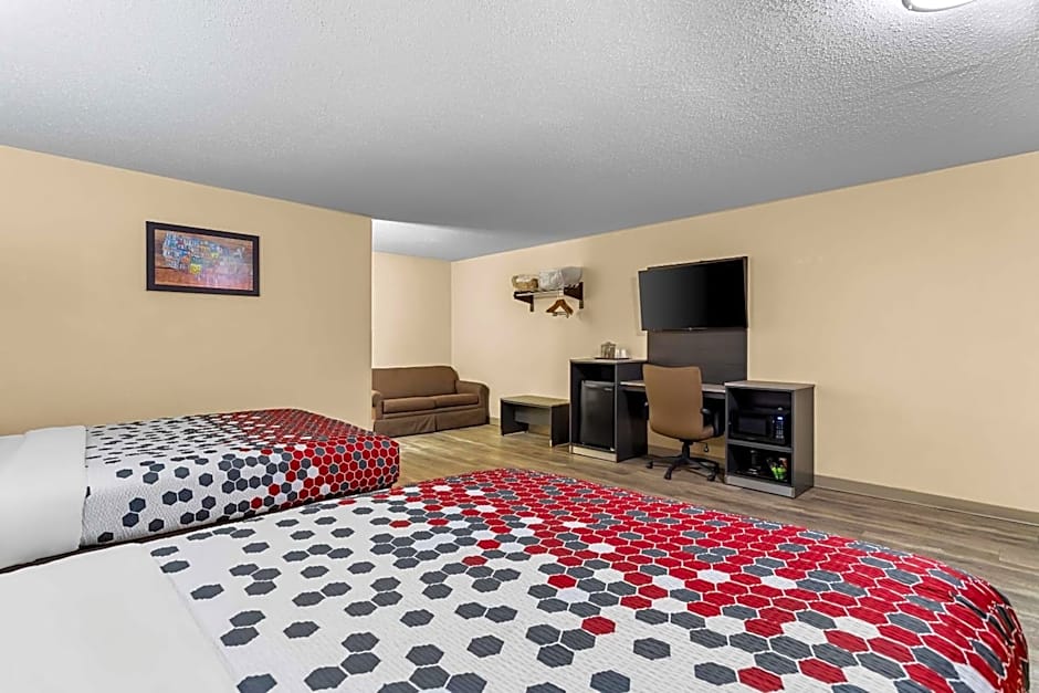 Econo Lodge Inn & Suites Santa Rosa